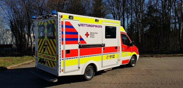 Mercedes-Benz Sprinter 516 // 1 J Garantie // Mercedes-Benz Sprinter 516 // 1 J Garantie // - Ambulance: picture 3 Mercedes-Benz Sprinter 516 // 1 J Garantie // Mercedes-Benz Sprinter 516 // 1 J Garantie // - Ambulance: picture 3