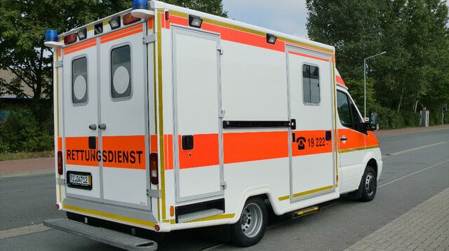 Mercedes-Benz Sprinter 516 WAS 12 Monate Garantie // - Ambulance: picture 4 Mercedes-Benz Sprinter 516 WAS 12 Monate Garantie // - Ambulance: picture 4