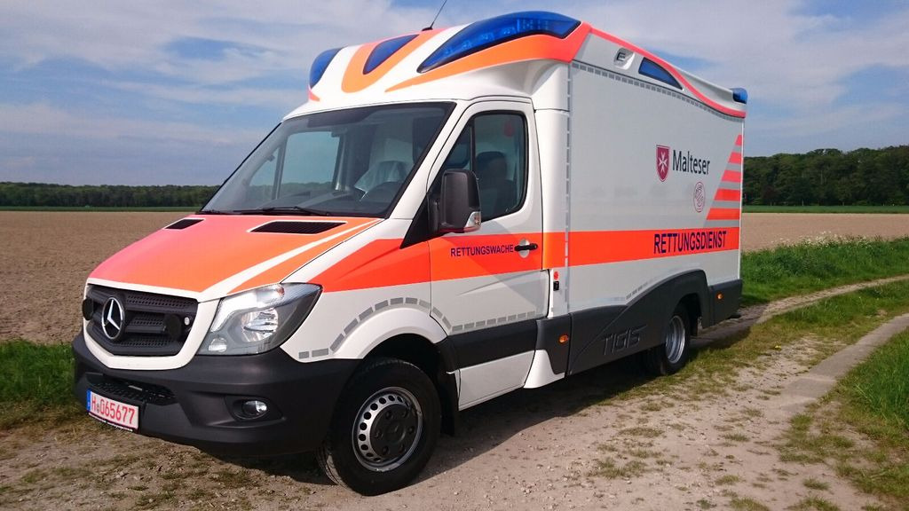 Mercedes-Benz Tigis Mod 2016 wie neu - Ambulance: picture 1 Mercedes-Benz Tigis Mod 2016 wie neu - Ambulance: picture 1