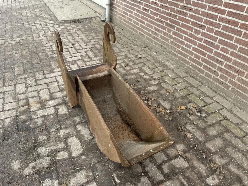 CW 30 - Bucket: picture 3 CW 30 - Bucket: picture 3