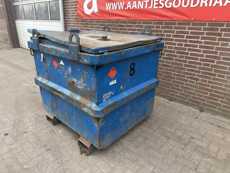 IBC tank - Tanker truck: picture 2 IBC tank - Tanker truck: picture 2