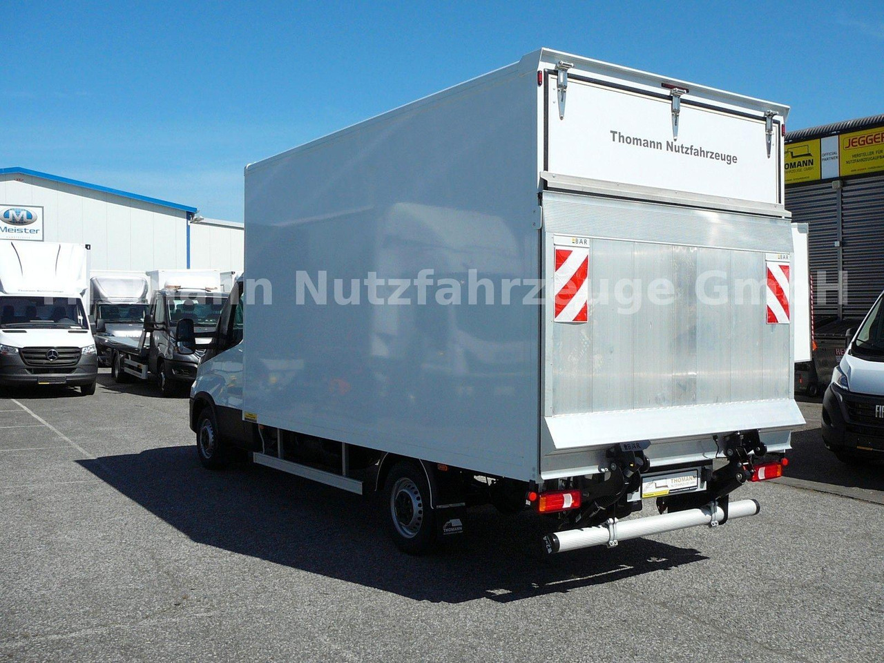 Iveco Daily 35S18 Koffer Ladebordwand Iveco Daily 35S18 Koffer Ladebordwand - Closed box van: picture 5 Iveco Daily 35S18 Koffer Ladebordwand Iveco Daily 35S18 Koffer Ladebordwand - Closed box van: picture 5