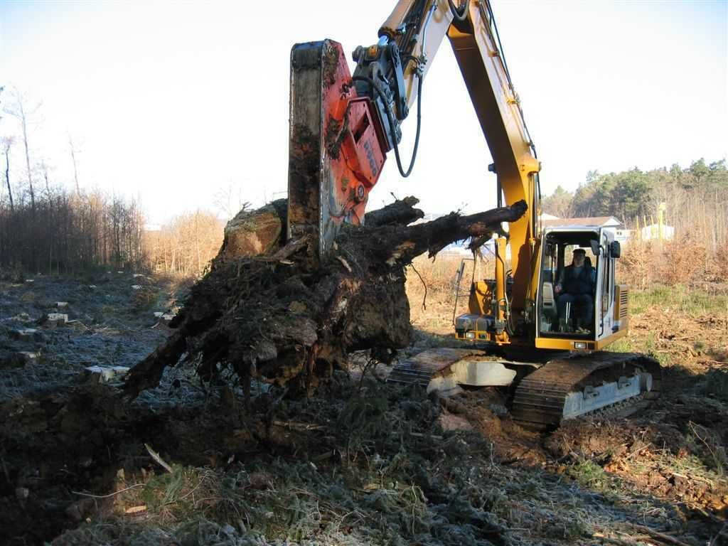 Westtech R900 R1300 Rodeschere Wurzelstock Westtech R900 R1300 Rodeschere Wurzelstock - Attachment for Forestry equipment: picture 5 Westtech R900 R1300 Rodeschere Wurzelstock Westtech R900 R1300 Rodeschere Wurzelstock - Attachment for Forestry equipment: picture 5