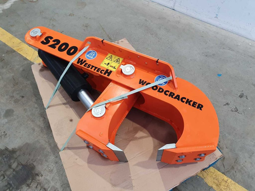 Westtech Woodcracker S200 / Wurzelstockschere Westtech Woodcracker S200 / Wurzelstockschere - Attachment for Forestry equipment: picture 3 Westtech Woodcracker S200 / Wurzelstockschere Westtech Woodcracker S200 / Wurzelstockschere - Attachment for Forestry equipment: picture 3