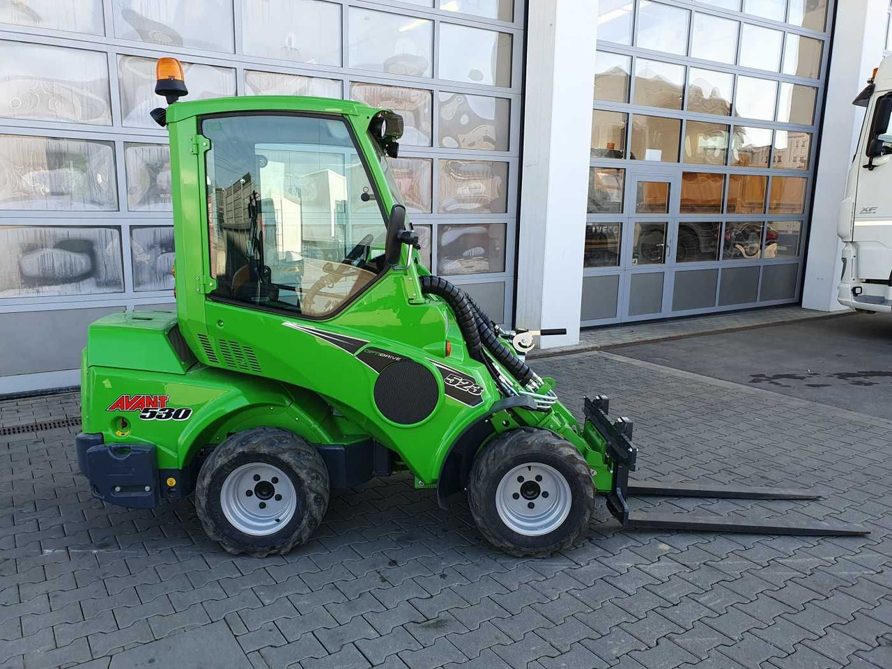 Avant Tecno 530 / nur 126h! / Inkl. Anbaugeräte! / 2018 - Wheel loader: picture 4 Avant Tecno 530 / nur 126h! / Inkl. Anbaugeräte! / 2018 - Wheel loader: picture 4