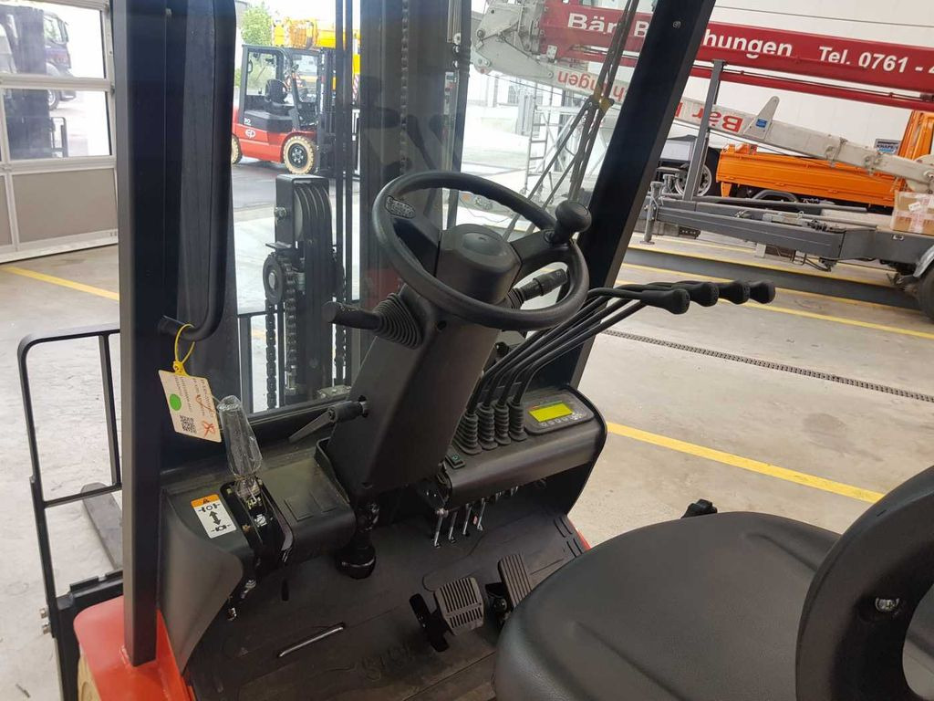 New Electric forklift EP Equipment EFL181 / Triplex: 4,80m / SS / Neu EP Equipment EFL181 / Triplex: 4,80m / SS / Neu: picture 11 New Electric forklift EP Equipment EFL181 / Triplex: 4,80m / SS / Neu EP Equipment EFL181 / Triplex: 4,80m / SS / Neu: picture 11