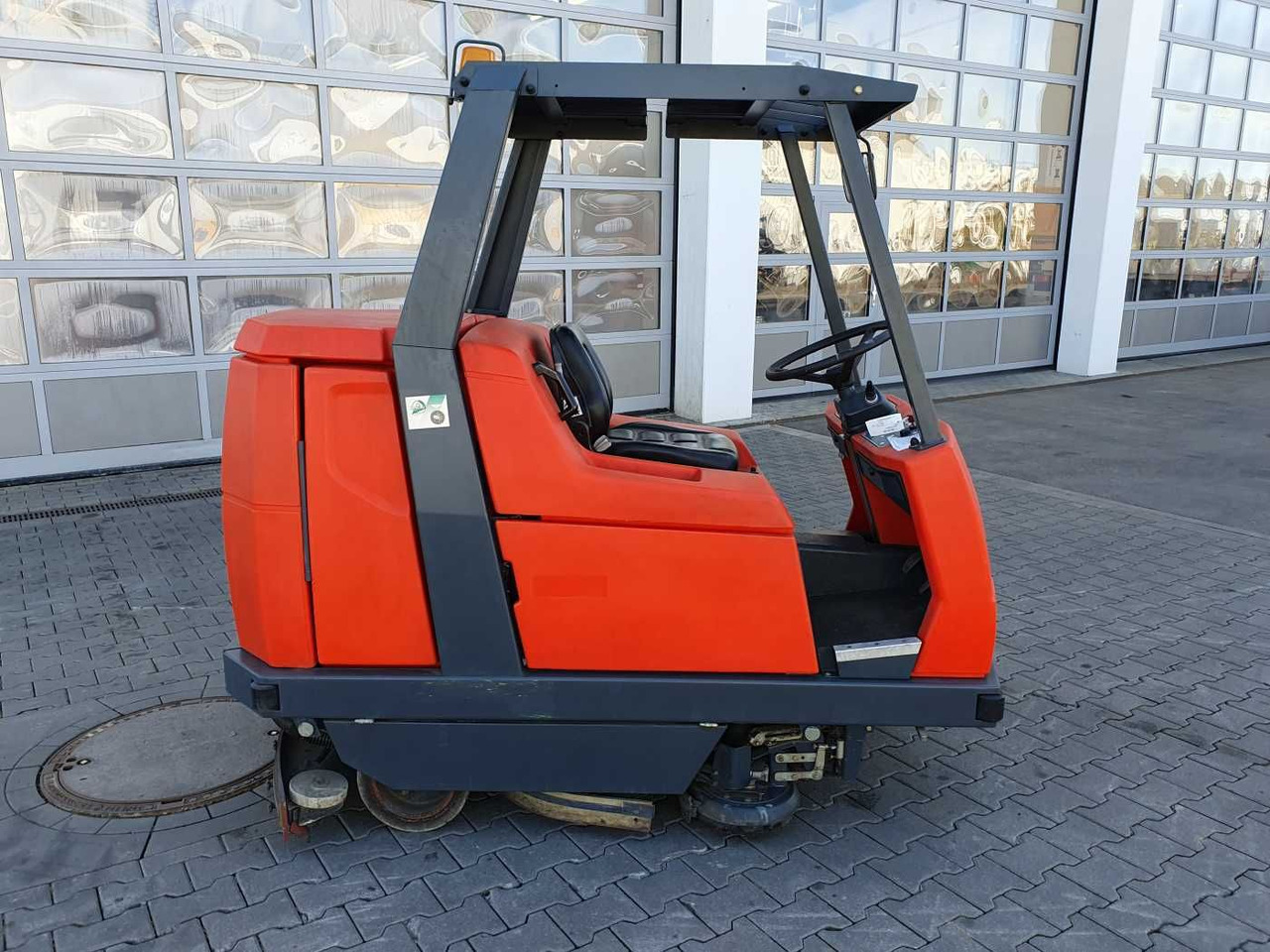 Hakomatic B 1100 / nur 704h! / 2006 - Scrubber dryer: picture 3 Hakomatic B 1100 / nur 704h! / 2006 - Scrubber dryer: picture 3