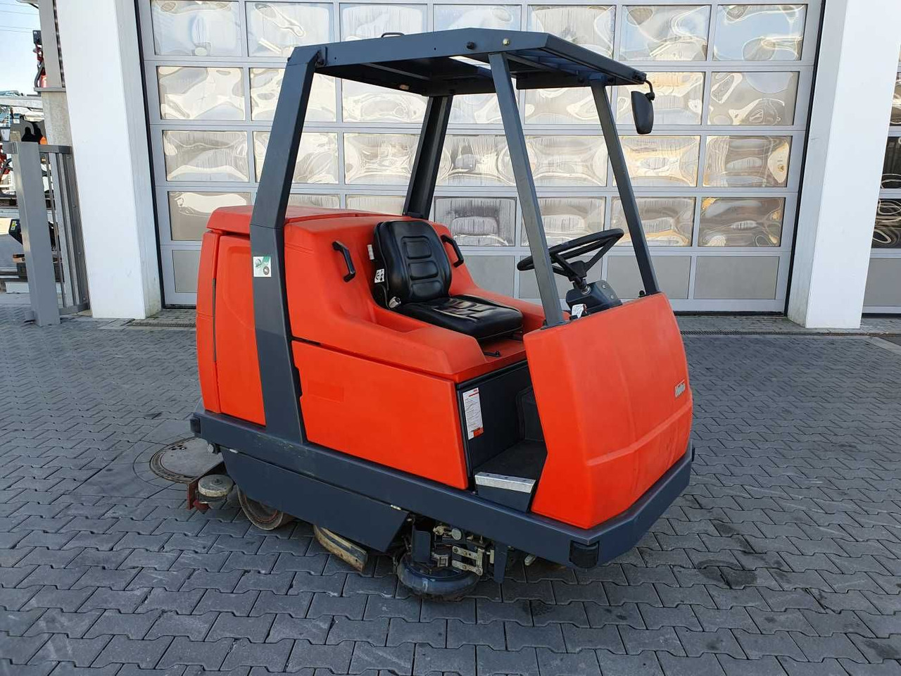 Hakomatic B 1100 / nur 704h! / 2006 - Scrubber dryer: picture 2 Hakomatic B 1100 / nur 704h! / 2006 - Scrubber dryer: picture 2