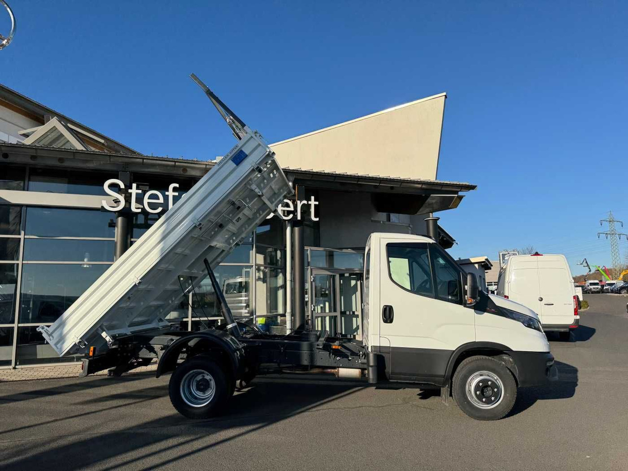Iveco 70C18H Meiller 3-S.Kipper *2xAHK*Klima* - Tipper van: picture 2 Iveco 70C18H Meiller 3-S.Kipper *2xAHK*Klima* - Tipper van: picture 2
