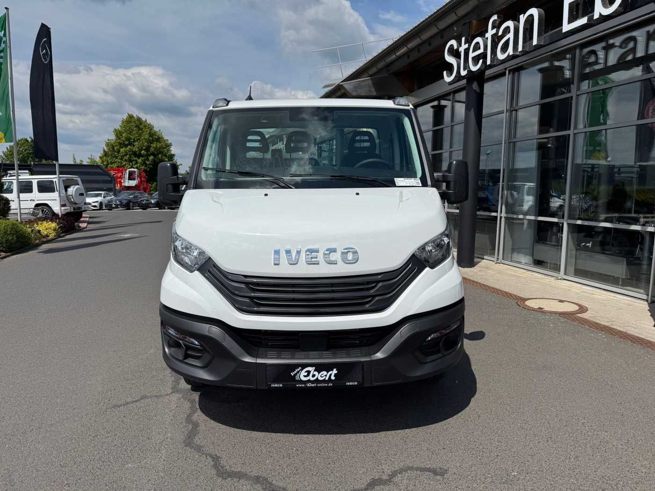 Iveco Daily 50C18 HA8 3.0L *R4.350mm*Klima*Automatik* - Cab chassis truck: picture 2 Iveco Daily 50C18 HA8 3.0L *R4.350mm*Klima*Automatik* - Cab chassis truck: picture 2