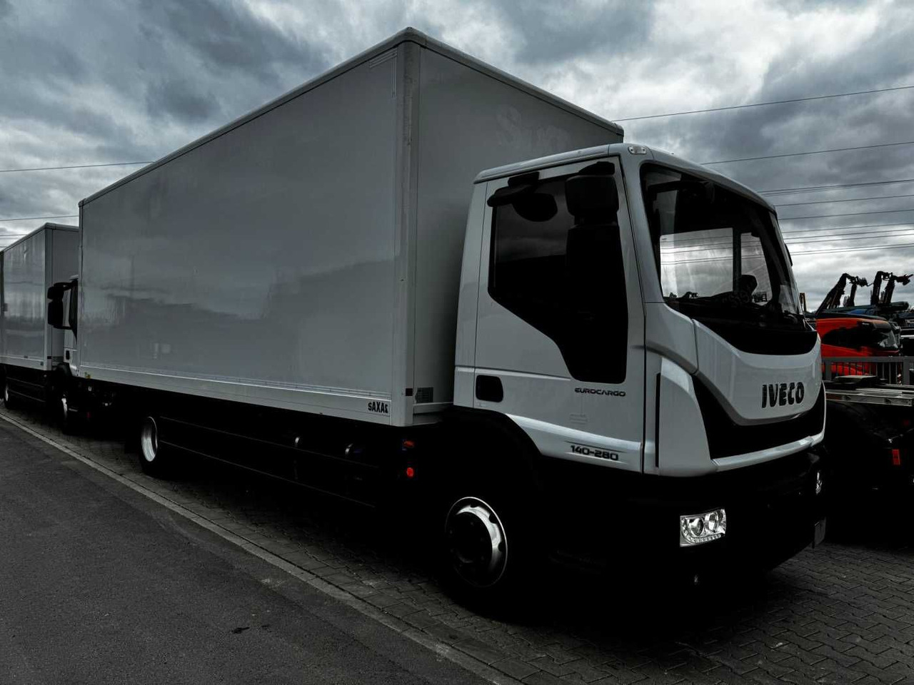Iveco Eurocargo ML140E28/P 4x2 *LBW*AHK*Klima / 3x - Box truck: picture 2 Iveco Eurocargo ML140E28/P 4x2 *LBW*AHK*Klima / 3x - Box truck: picture 2