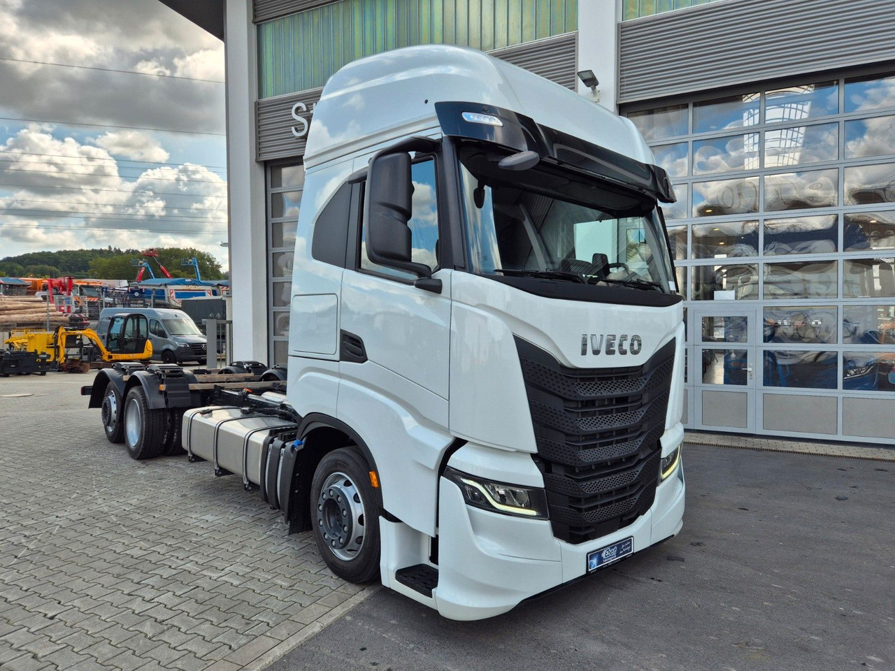 Iveco S-Way AS260S46Y/FP 6x2 Intarder Standklima - Cab chassis truck: picture 4 Iveco S-Way AS260S46Y/FP 6x2 Intarder Standklima - Cab chassis truck: picture 4