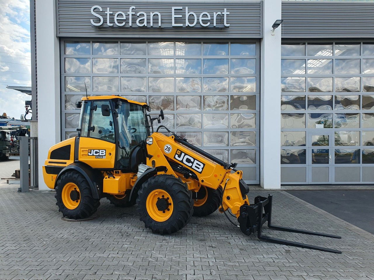 JCB TM 220 SV C / Neufahrzeug / Teleskop / Gabel - Wheel loader: picture 2 JCB TM 220 SV C / Neufahrzeug / Teleskop / Gabel - Wheel loader: picture 2