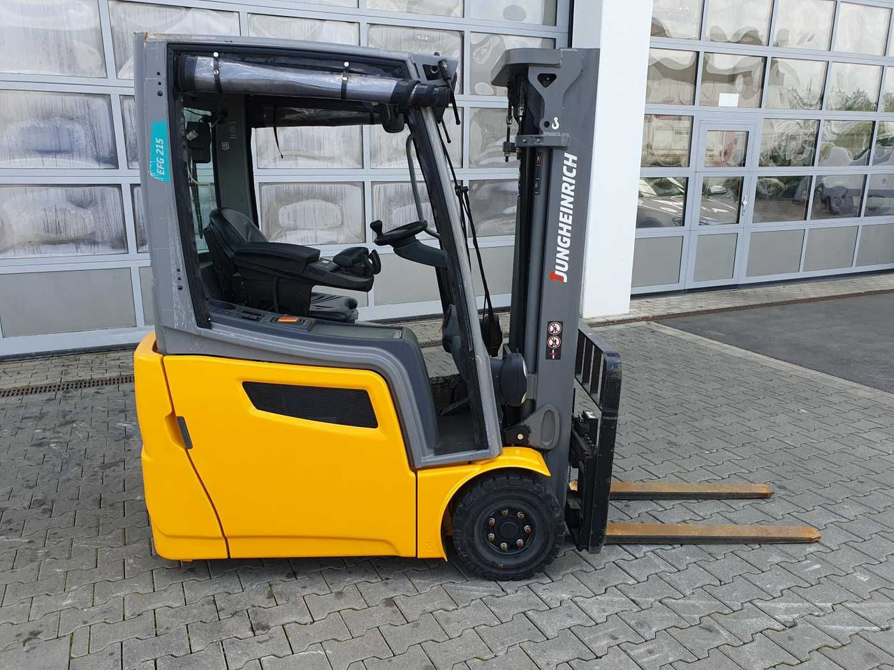Jungheinrich EFG 215 / Triplex: 4.25m! / nur 3.439h! / 2022 - Electric forklift: picture 3 Jungheinrich EFG 215 / Triplex: 4.25m! / nur 3.439h! / 2022 - Electric forklift: picture 3