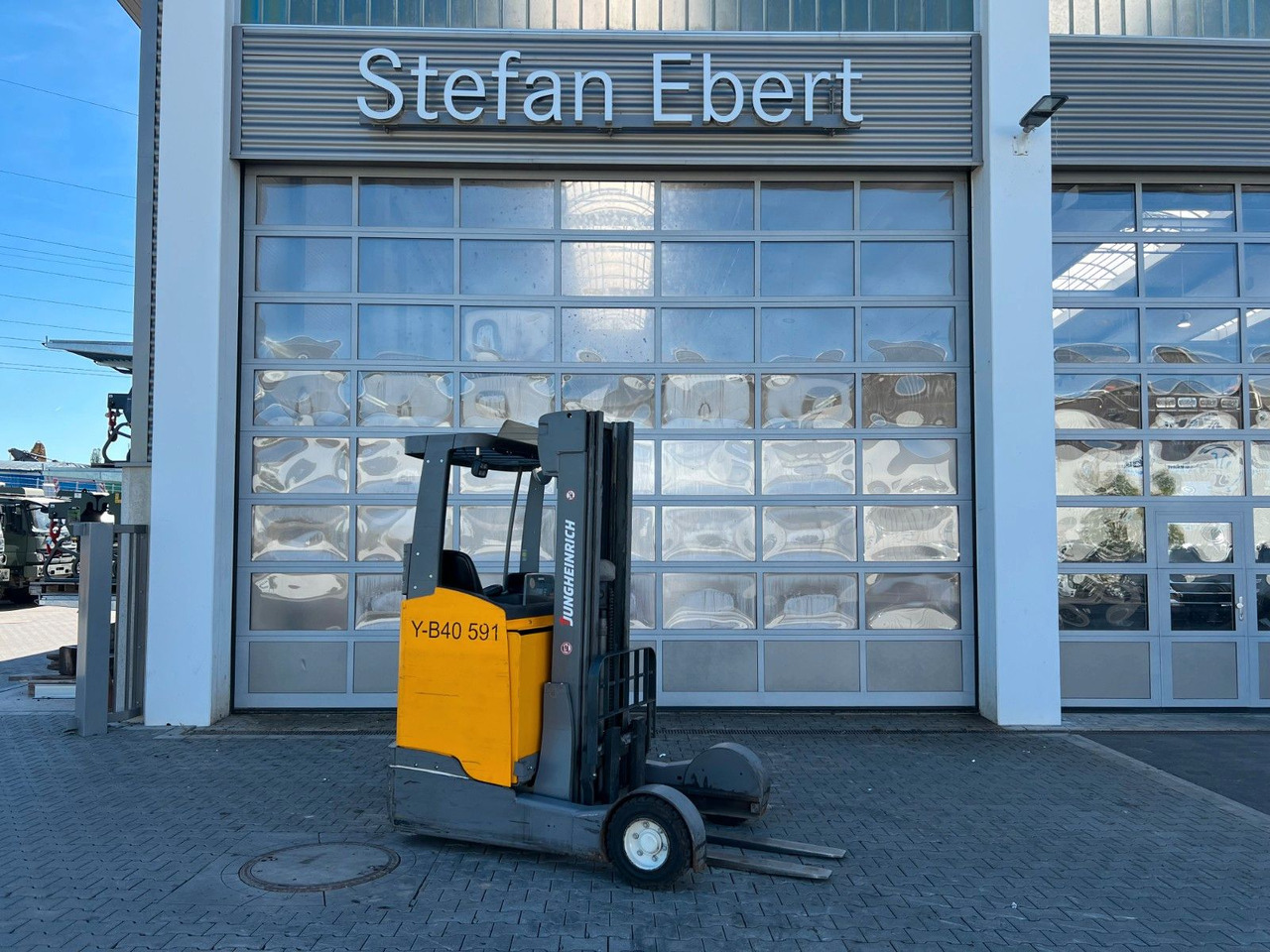 Jungheinrich ETV C16 / 2.836h / Hubhöhe: 5.720mm - Reach truck: picture 1 Jungheinrich ETV C16 / 2.836h / Hubhöhe: 5.720mm - Reach truck: picture 1