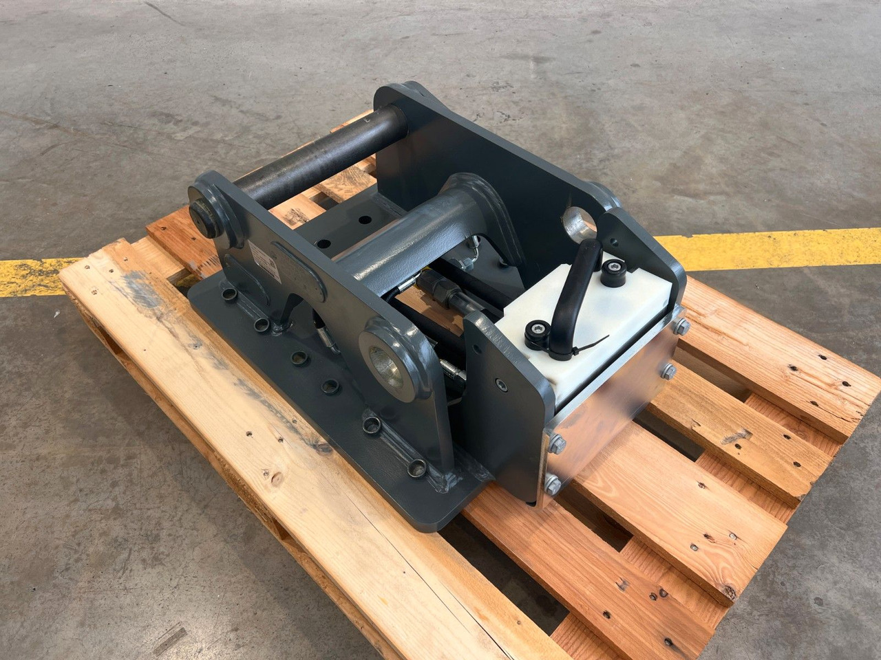 Liebherr Likufix SW33 Adapterplatte NEU lagernd - Quick coupler: picture 3 Liebherr Likufix SW33 Adapterplatte NEU lagernd - Quick coupler: picture 3
