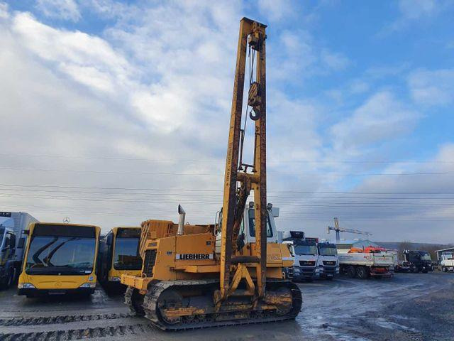 Liebherr RL 42 B / Rohrleger / Pipelayer / nur 4.861h! - Pipe layer: picture 2 Liebherr RL 42 B / Rohrleger / Pipelayer / nur 4.861h! - Pipe layer: picture 2