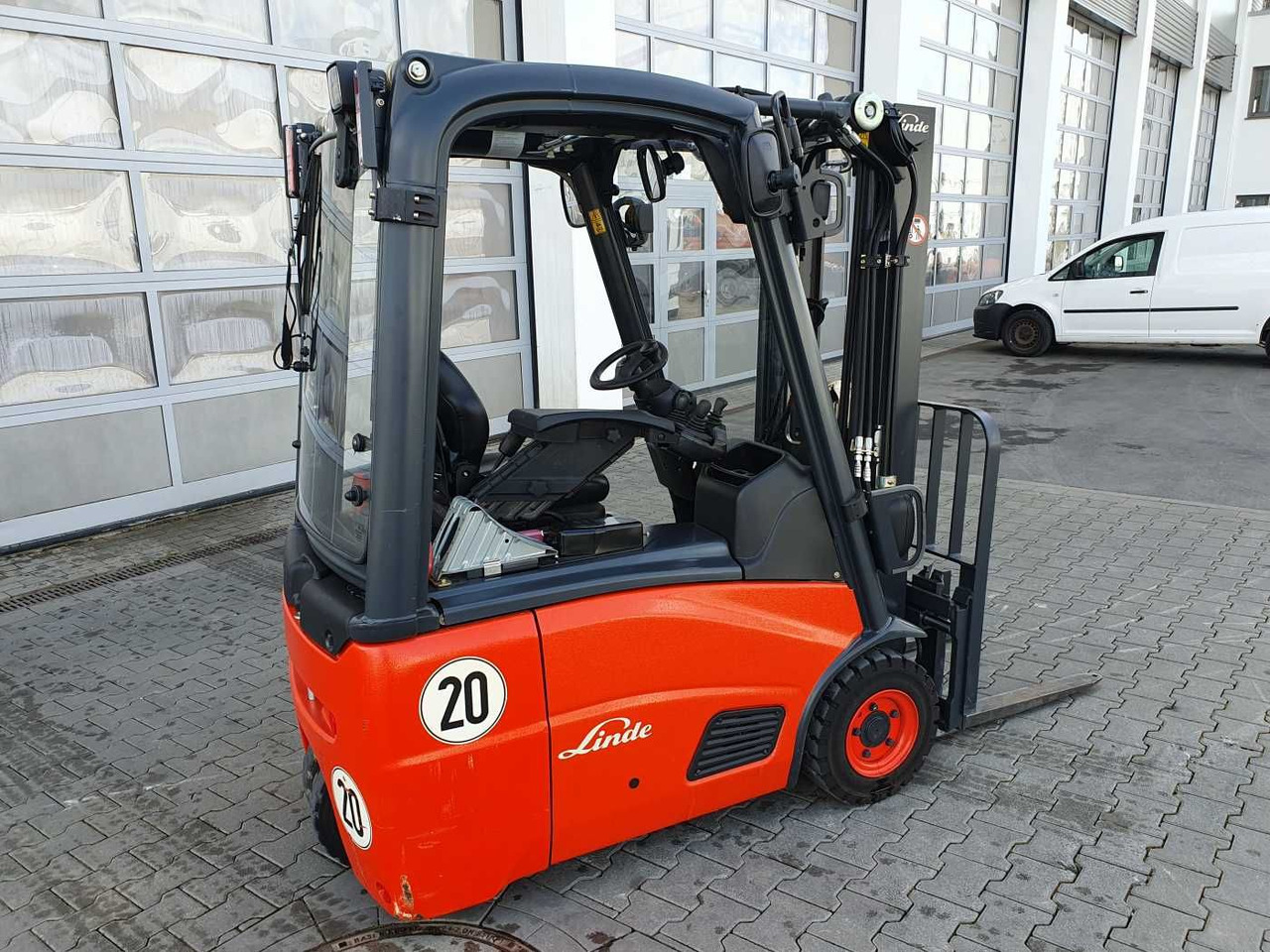 Linde E14 - 01 / 2024 / Duplex: 4.10m! / SS / nur 534h - Electric forklift: picture 4 Linde E14 - 01 / 2024 / Duplex: 4.10m! / SS / nur 534h - Electric forklift: picture 4