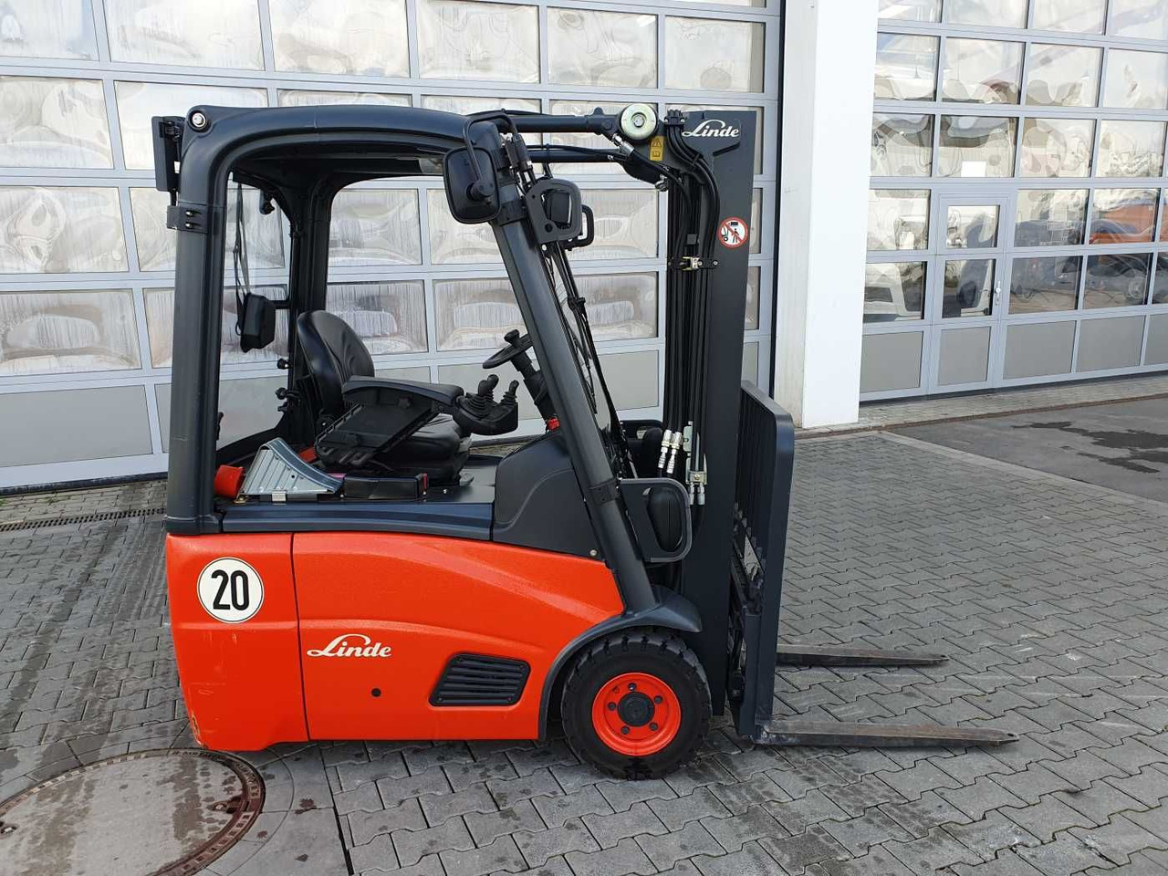 Linde E14 - 01 / 2024 / Duplex: 4.10m! / SS / nur 534h - Electric forklift: picture 3 Linde E14 - 01 / 2024 / Duplex: 4.10m! / SS / nur 534h - Electric forklift: picture 3
