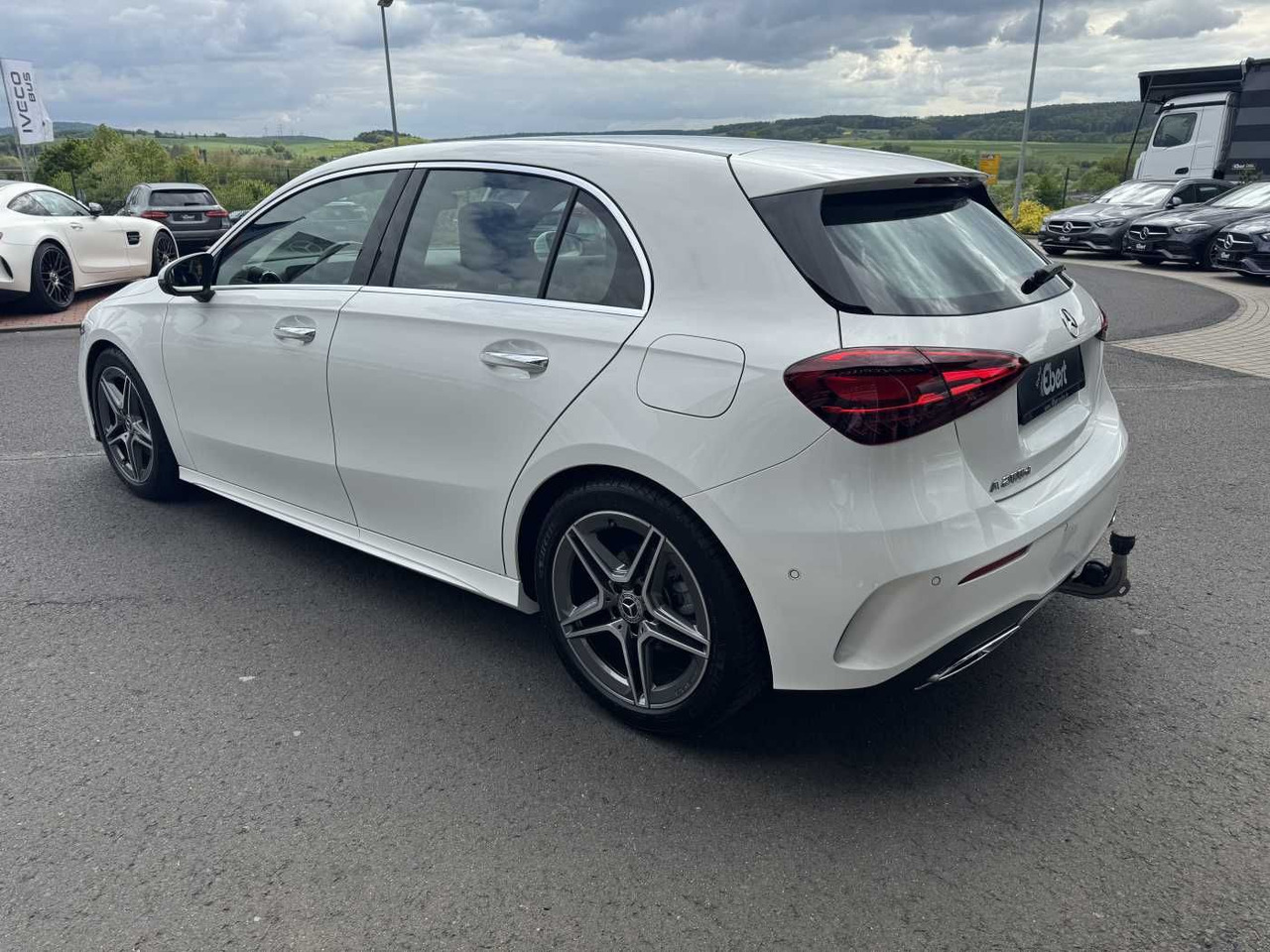 Mercedes-Benz A 200d AMG+AHK+Ambiente+RFK+MBUX+LED+IHC - Sedan: picture 3 Mercedes-Benz A 200d AMG+AHK+Ambiente+RFK+MBUX+LED+IHC - Sedan: picture 3