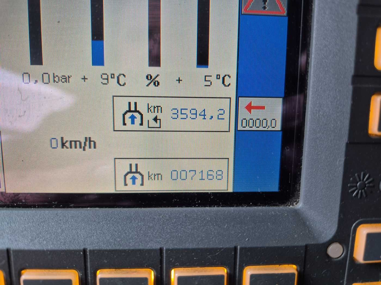 Mercedes-Benz Actros 2032 A 4x4 Bucher STKF 9500 Airport 30x leasing Mercedes-Benz Actros 2032 A 4x4 Bucher STKF 9500 Airport 30x: picture 11 Mercedes-Benz Actros 2032 A 4x4 Bucher STKF 9500 Airport 30x leasing Mercedes-Benz Actros 2032 A 4x4 Bucher STKF 9500 Airport 30x: picture 11