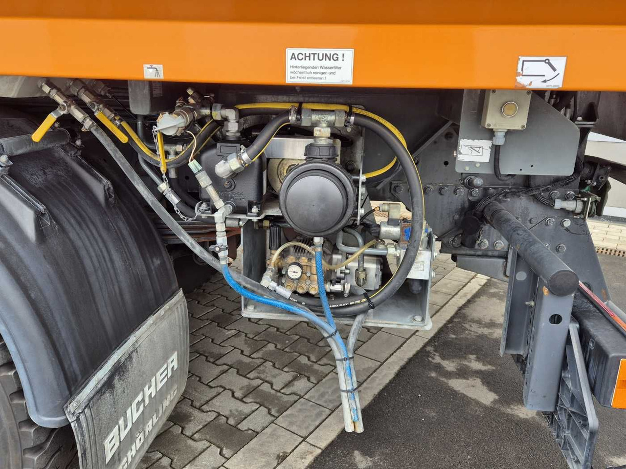 Mercedes-Benz Actros 2032 A 4x4 Bucher STKF 9500 Airport leasing Mercedes-Benz Actros 2032 A 4x4 Bucher STKF 9500 Airport: picture 15 Mercedes-Benz Actros 2032 A 4x4 Bucher STKF 9500 Airport leasing Mercedes-Benz Actros 2032 A 4x4 Bucher STKF 9500 Airport: picture 15