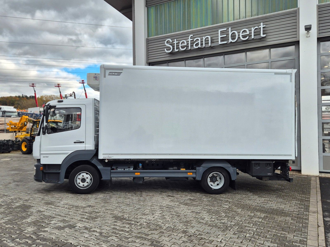 Mercedes-Benz Atego 818 L 4x2 LBW ThermoKing V-600 - Refrigerated delivery van: picture 5 Mercedes-Benz Atego 818 L 4x2 LBW ThermoKing V-600 - Refrigerated delivery van: picture 5