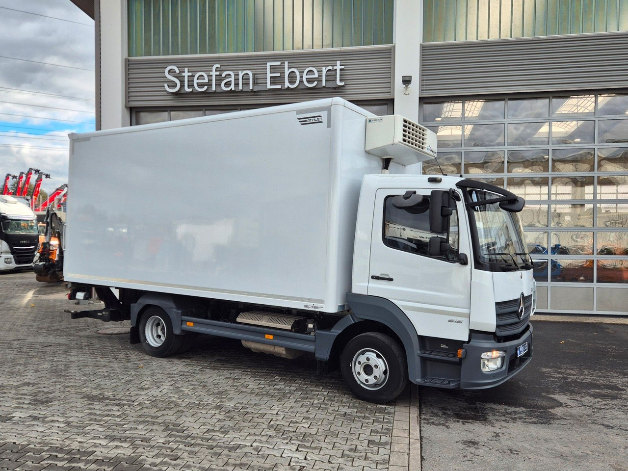 Mercedes-Benz Atego 818 L 4x2 LBW ThermoKing V-600 - Refrigerated delivery van: picture 4 Mercedes-Benz Atego 818 L 4x2 LBW ThermoKing V-600 - Refrigerated delivery van: picture 4