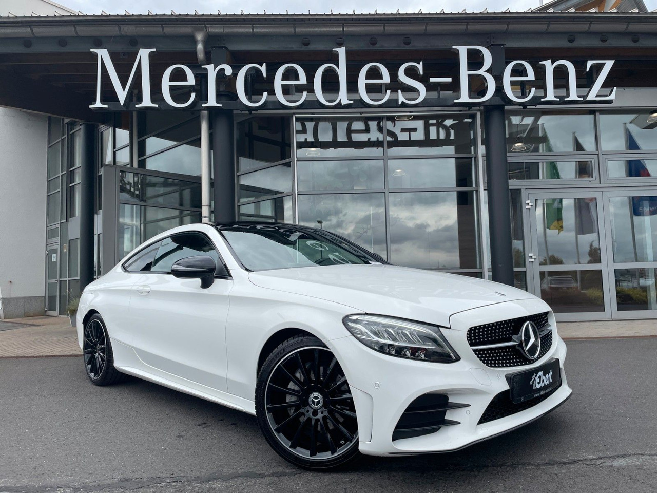 Mercedes-Benz C 220 d Coupe AMG+Pano+R-Kamera+Night+Carplay - Car: picture 1 Mercedes-Benz C 220 d Coupe AMG+Pano+R-Kamera+Night+Carplay - Car: picture 1