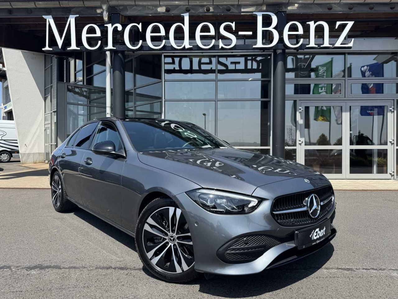 Mercedes-Benz C 300 4M Avantgarde+Pano+Bumester+AHK+RFK+ Night - Sedan: picture 1 Mercedes-Benz C 300 4M Avantgarde+Pano+Bumester+AHK+RFK+ Night - Sedan: picture 1