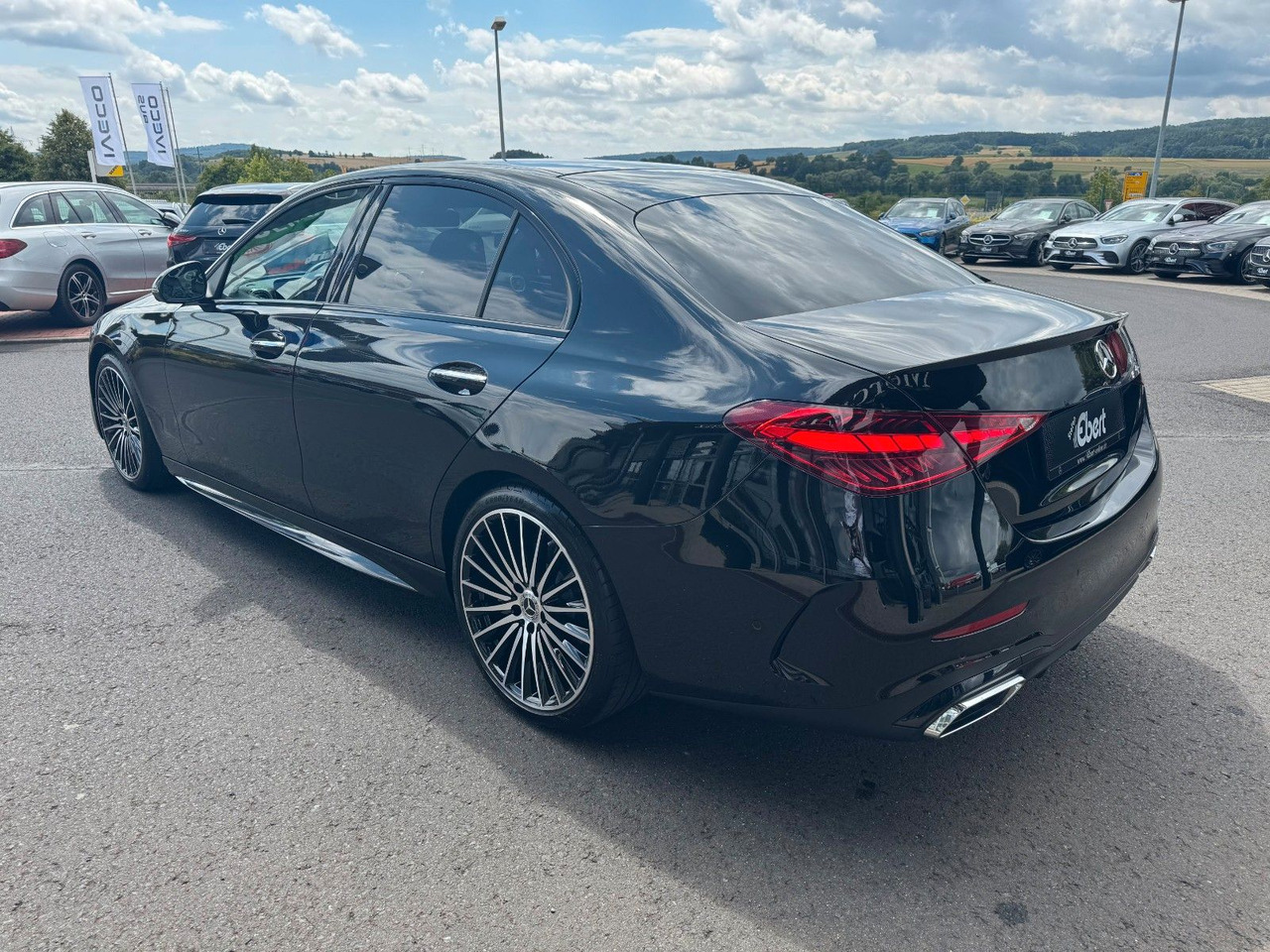 Mercedes-Benz C 300 AMG+DistrPlus+360+SportfahrW+Night+19Zoll - Sedan: picture 3 Mercedes-Benz C 300 AMG+DistrPlus+360+SportfahrW+Night+19Zoll - Sedan: picture 3