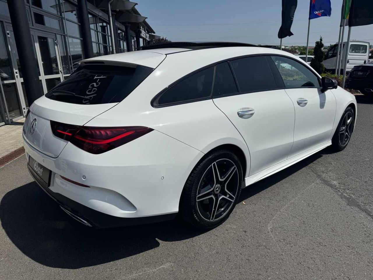 Mercedes-Benz CLA 220d Shooting Brake AMG+Pano+Distr+AHK+uvm. - Estate car: picture 4 Mercedes-Benz CLA 220d Shooting Brake AMG+Pano+Distr+AHK+uvm. - Estate car: picture 4