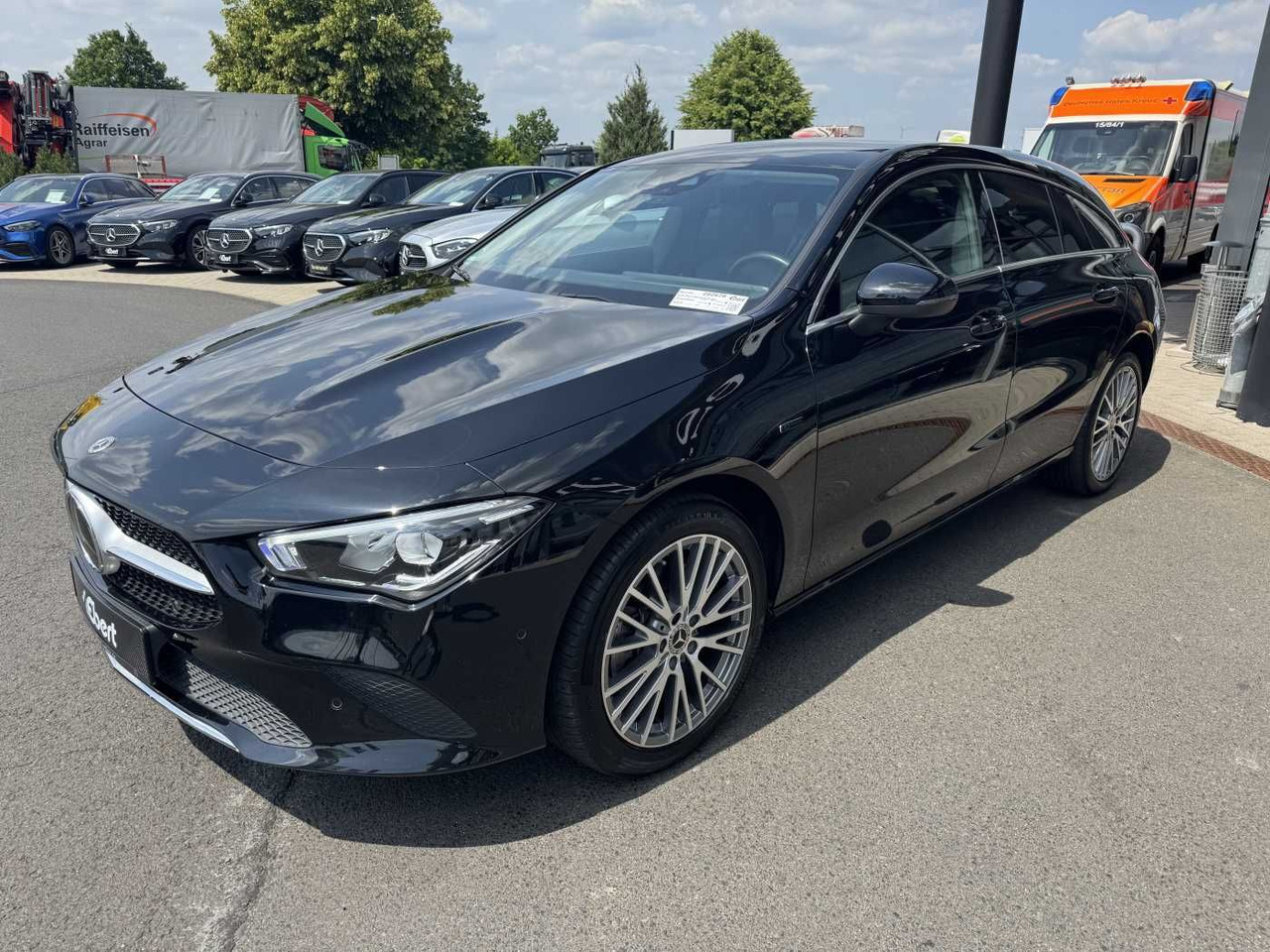 Mercedes-Benz CLA 250e Shooting Brake DistrPlus+RFK+Augment+LE - Car: picture 2 Mercedes-Benz CLA 250e Shooting Brake DistrPlus+RFK+Augment+LE - Car: picture 2