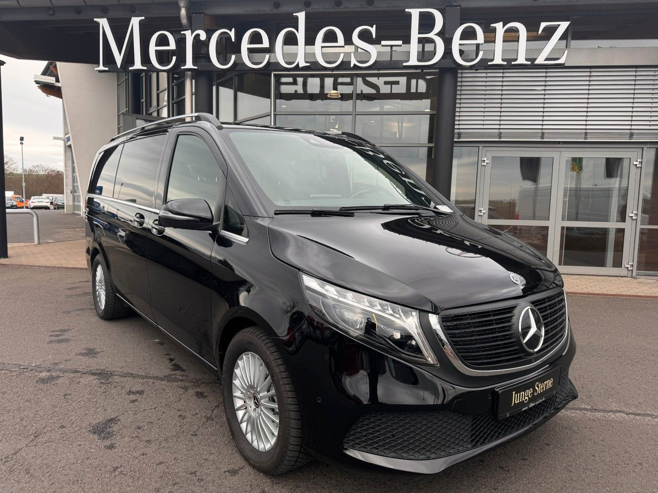 Mercedes-Benz EQV 300 AVANTGARDE 360Kamera DISTRONIC Leder - Estate car: picture 1 Mercedes-Benz EQV 300 AVANTGARDE 360Kamera DISTRONIC Leder - Estate car: picture 1