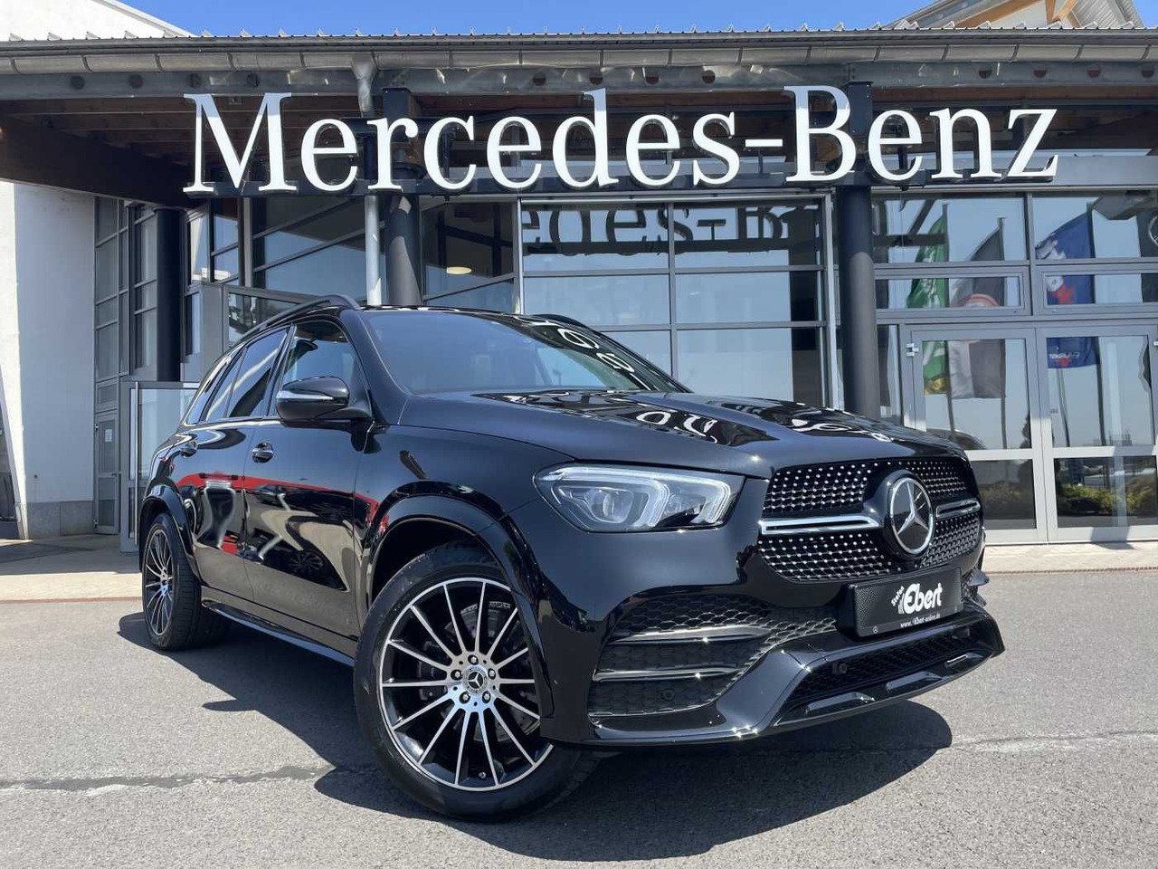 Mercedes-Benz GLE 300 d 4M AMG AHK+Pano+Burm+21' +AirM+Distr - SUV: picture 1 Mercedes-Benz GLE 300 d 4M AMG AHK+Pano+Burm+21' +AirM+Distr - SUV: picture 1