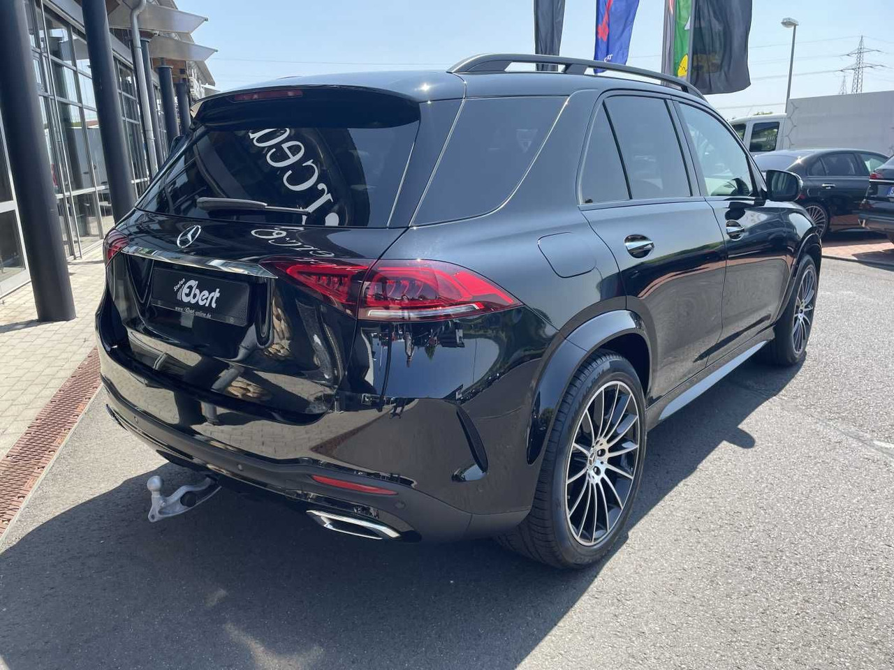 Mercedes-Benz GLE 300 d 4M AMG AHK+Pano+Burm+21' +AirM+Distr - SUV: picture 4 Mercedes-Benz GLE 300 d 4M AMG AHK+Pano+Burm+21' +AirM+Distr - SUV: picture 4