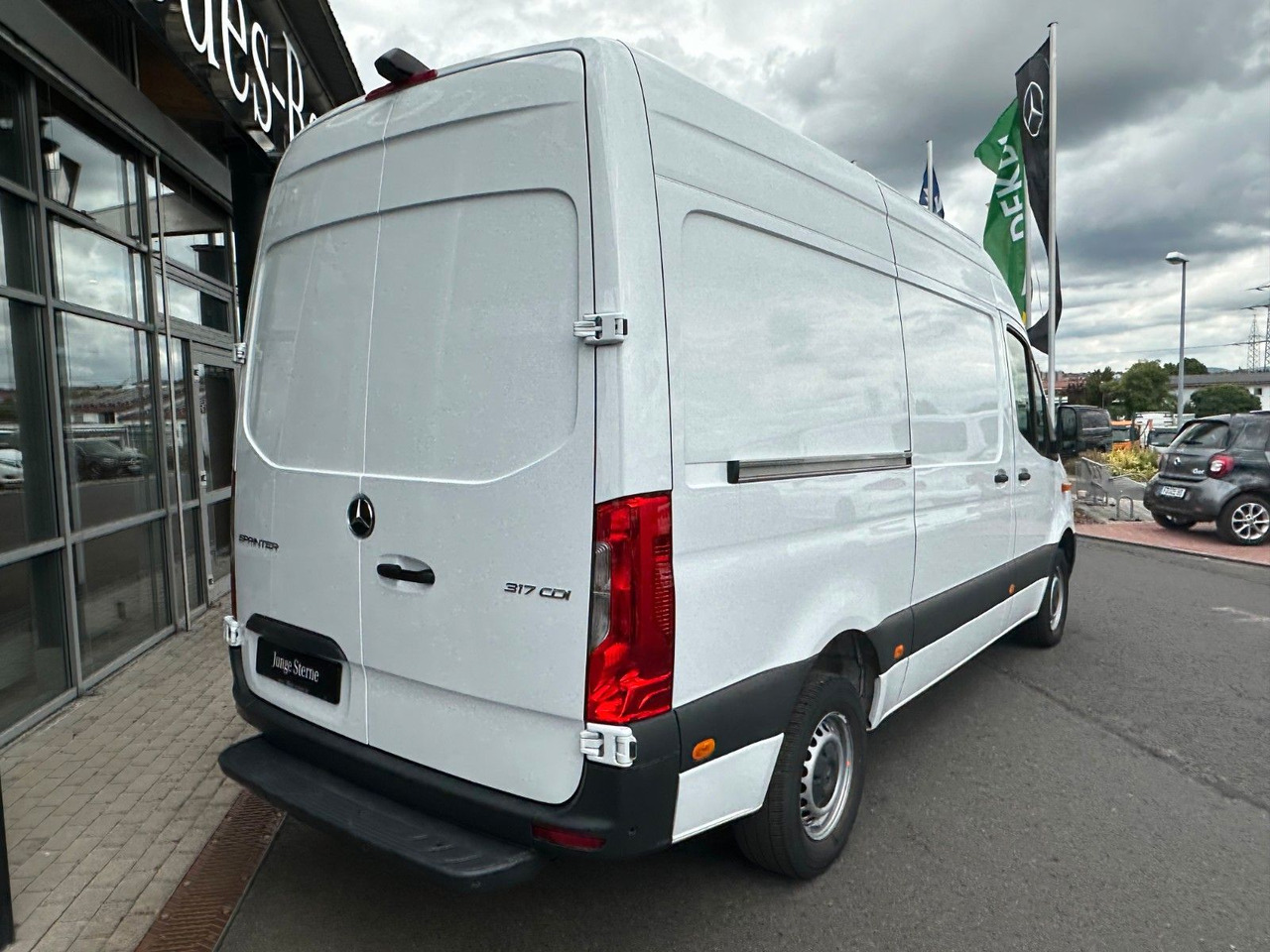Mercedes-Benz Sprinter 317 CDI 3665 9G Klima 360 SHZ Tempomat - Panel van: picture 4 Mercedes-Benz Sprinter 317 CDI 3665 9G Klima 360 SHZ Tempomat - Panel van: picture 4