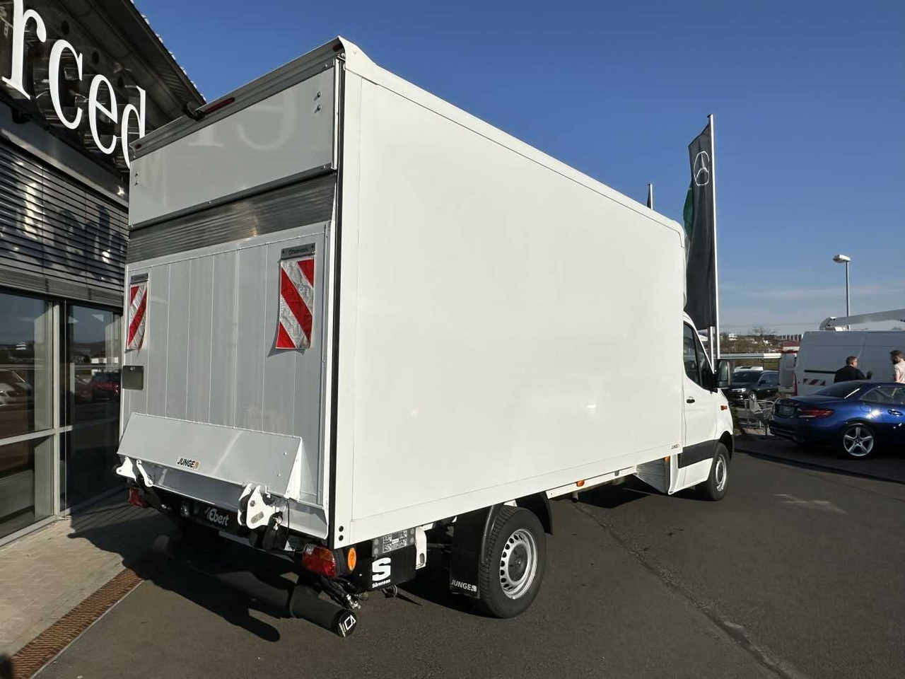 Mercedes-Benz Sprinter 317 CDI Koffer LBW Klima Kamera SHZ - Closed box van: picture 4 Mercedes-Benz Sprinter 317 CDI Koffer LBW Klima Kamera SHZ - Closed box van: picture 4