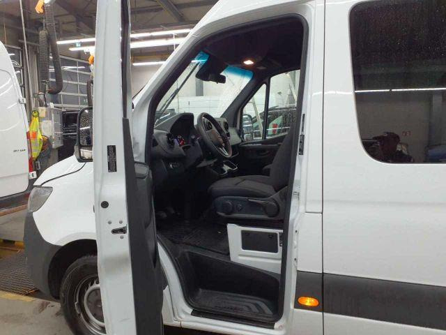 Mercedes-Benz Sprinter 317 CDI Rollstuhl/Behinderten Lift - Minibus, Passenger van: picture 4 Mercedes-Benz Sprinter 317 CDI Rollstuhl/Behinderten Lift - Minibus, Passenger van: picture 4