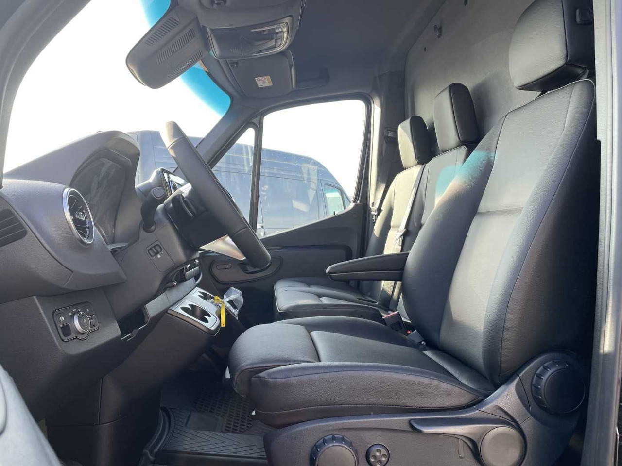Panel van Mercedes-Benz Sprinter 319 CDI 4x4 Extralang Klima 360 Kamera: picture 9