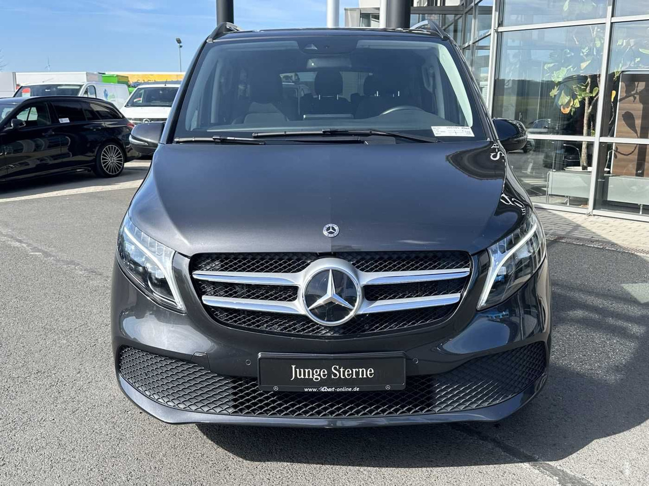 Mercedes-Benz V 300 d EDITION 4MATIC DISTRONIC AHK LED Kamera - Passenger van: picture 2 Mercedes-Benz V 300 d EDITION 4MATIC DISTRONIC AHK LED Kamera - Passenger van: picture 2