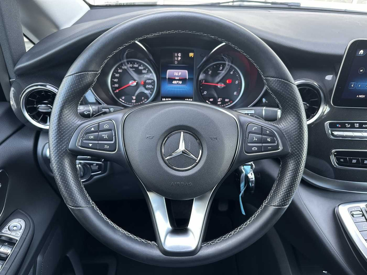 Car Mercedes-Benz V 300 d EDITION 4MATIC DISTRONIC AHK LED Kamera: picture 11