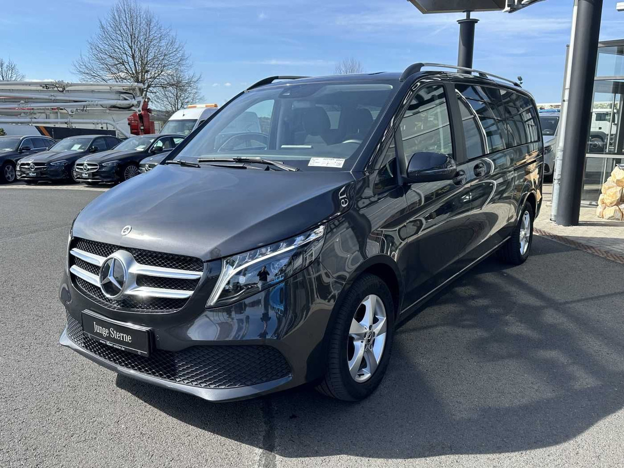 Mercedes-Benz V 300 d EDITION 4MATIC DISTRONIC AHK LED Kamera - Passenger van: picture 3 Mercedes-Benz V 300 d EDITION 4MATIC DISTRONIC AHK LED Kamera - Passenger van: picture 3