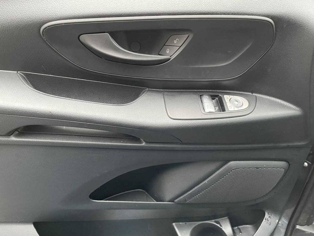 Panel van Mercedes-Benz Vito 114 CDI 3200 Klima Kamera AHK Navi Tempomat: picture 11