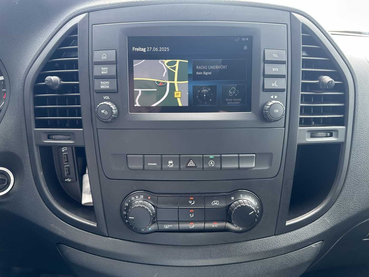 Passenger van Mercedes-Benz Vito 114 CDI Tourer 9G Klima Audio40 Extralang: picture 14