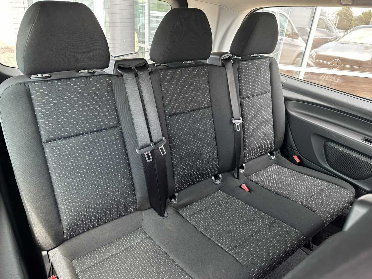 Passenger van Mercedes-Benz Vito 114 CDI Tourer 9G Klima Audio40 Extralang: picture 7