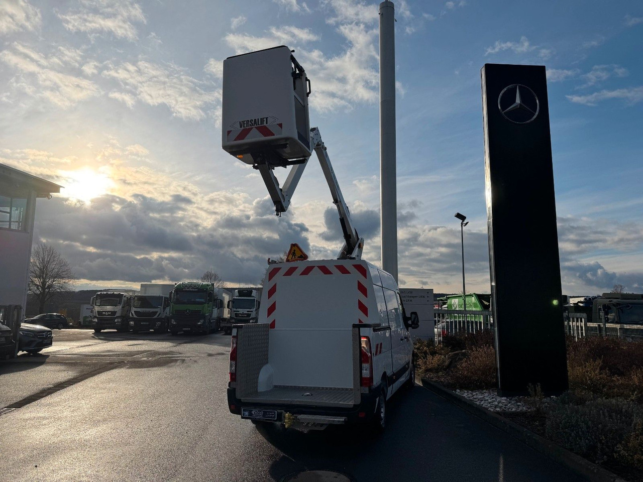 Renault Master 2.3 dCi / VERSALIFT ETL-26, 11,3m - Truck mounted aerial platform: picture 4 Renault Master 2.3 dCi / VERSALIFT ETL-26, 11,3m - Truck mounted aerial platform: picture 4
