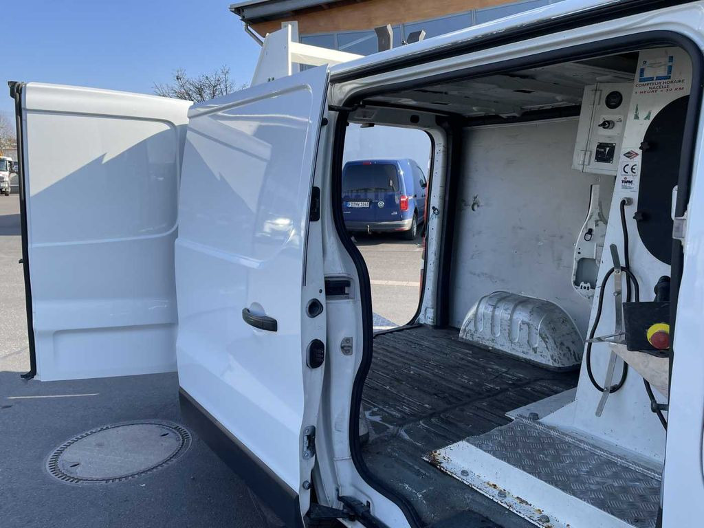 Truck mounted aerial platform, Commercial vehicle Renault Trafic dCi 120 L1H1 / TIME France ETL 21 8m: picture 12