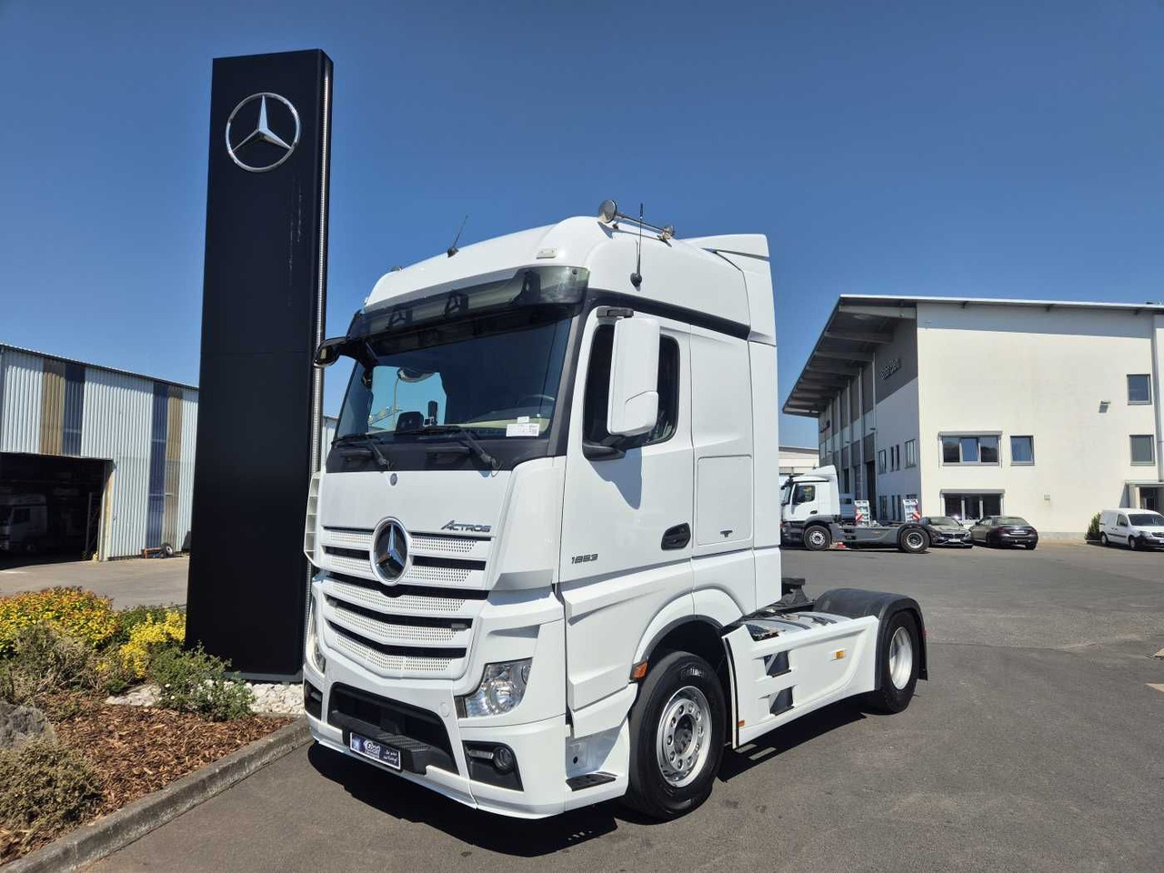 Mercedes-Benz Actros 1853 LS BigSpace Retarder Standklima HPEB - Tractor unit: picture 1 Mercedes-Benz Actros 1853 LS BigSpace Retarder Standklima HPEB - Tractor unit: picture 1