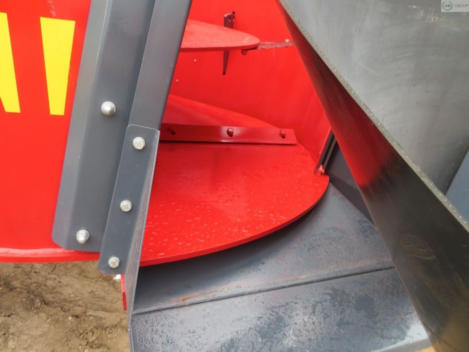 Fimaks Vertical Mixer feeder 5,5 m3 - Forage mixer wagon: picture 3 Fimaks Vertical Mixer feeder 5,5 m3 - Forage mixer wagon: picture 3